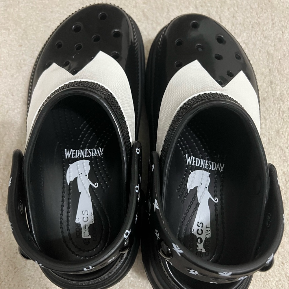 CROCS Black and White Sandals - Picture 4 of 9